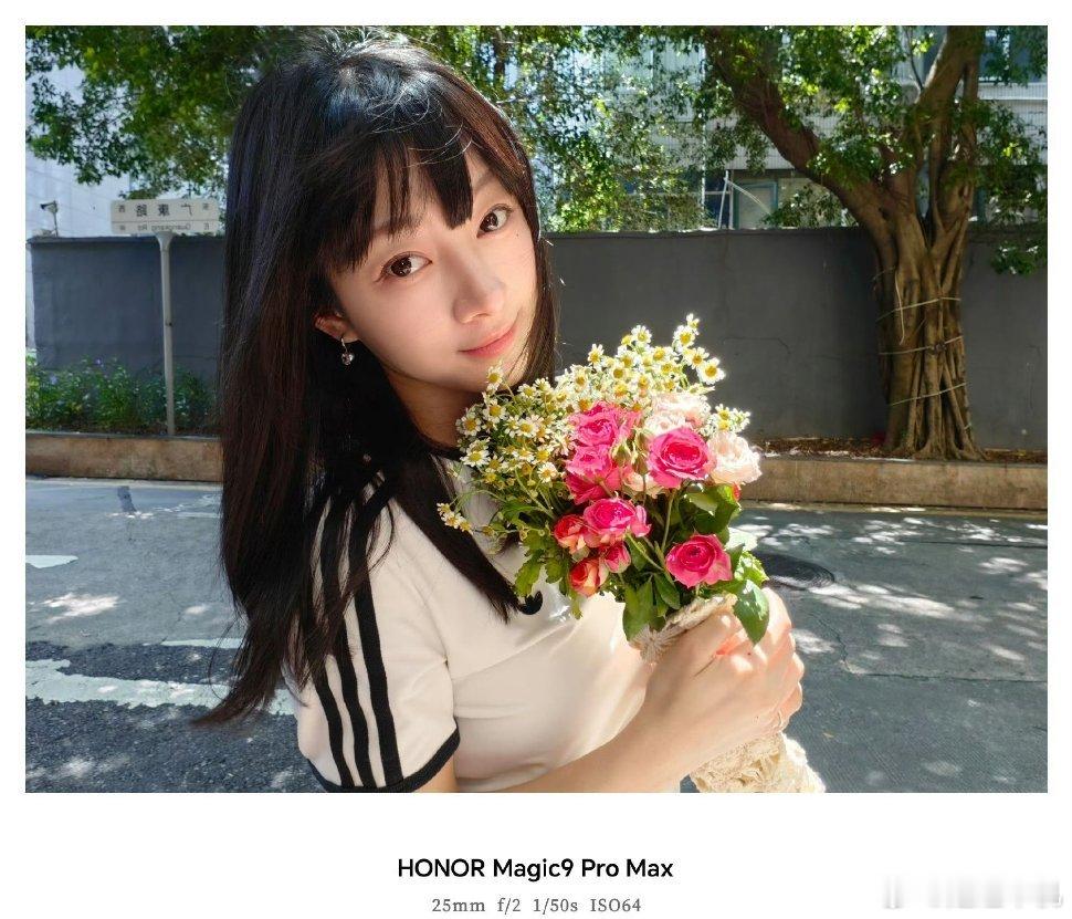 荣耀方飞：Magic9系列前置镜头搭载1:1取景画幅，支持92°广角视野