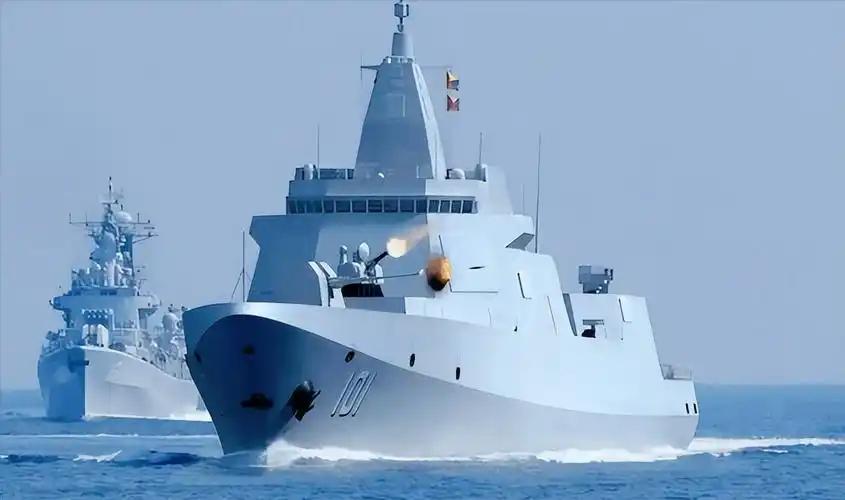 本文将拆解前四名核心战力，揭秘顶尖驱逐舰的实力密码。第四名是美国阿利·伯克级