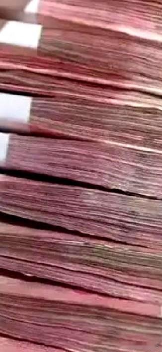 今儿个这事儿搁谁身上不心寒？老太太退休金3500，一把年纪还去超市干理菜工，一