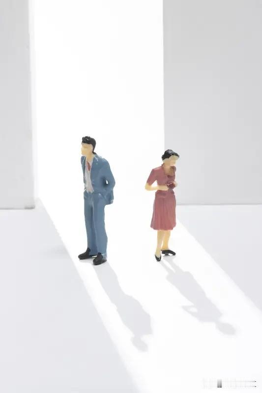 提完分手，要不要和对方道歉，得看具体情况。要是在恋爱里有背叛、欺骗这类错误行为，