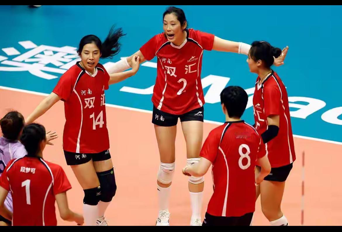 本届全运会女排比赛精彩纷呈，有人挑刺说江苏女排见到朱婷熟视无睹，全程没有互动，在