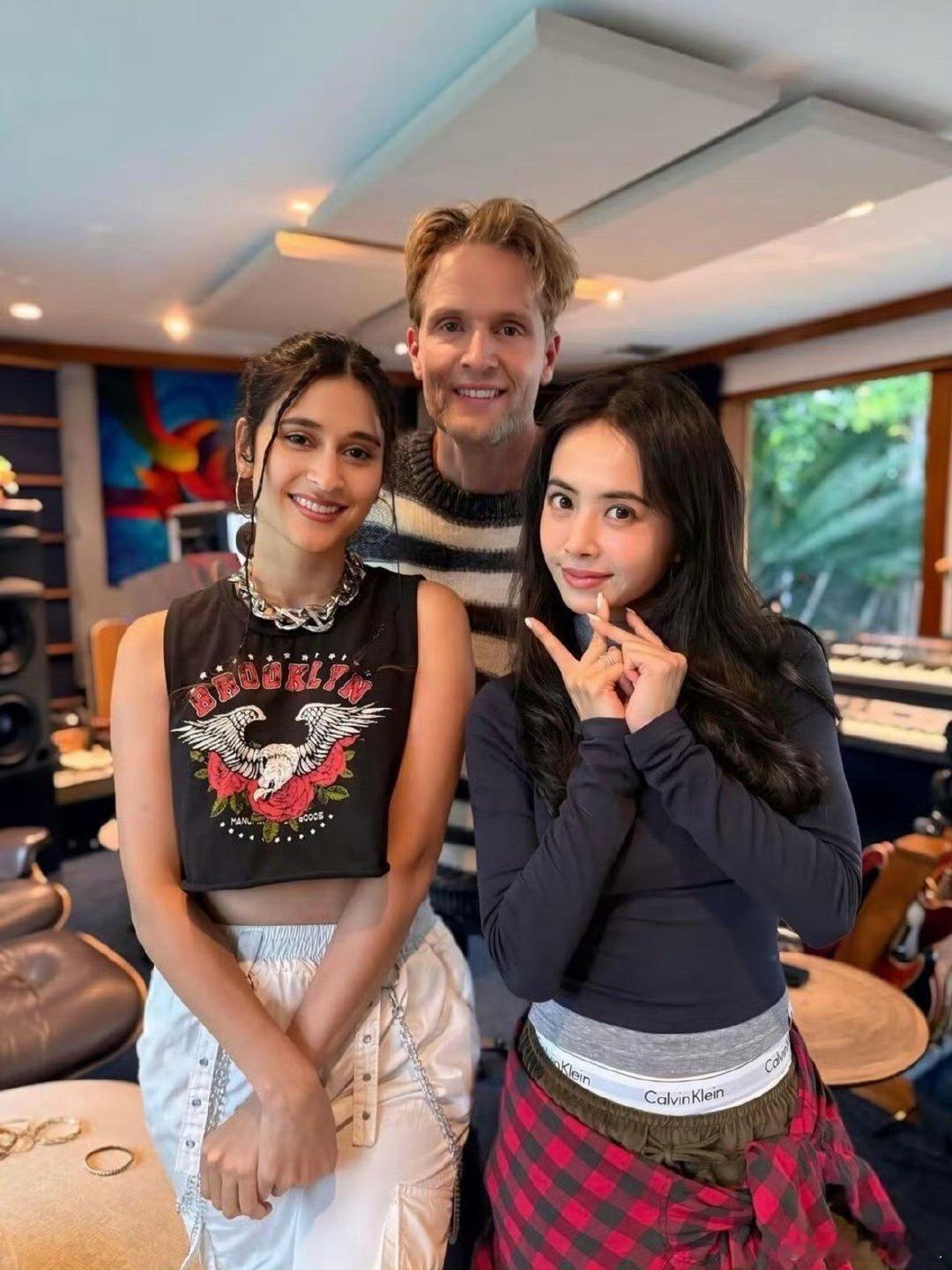 蔡依林45岁状态封神！身材苗条、皮肤紧致头发乌黑，双眼清亮有神，不营销冻龄人设，