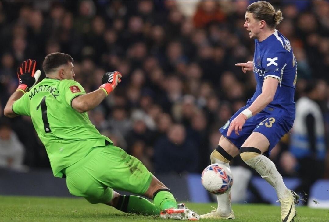 英媒：860万镑！大马丁明确希望加盟切尔西来自英国媒体talksport消息，切