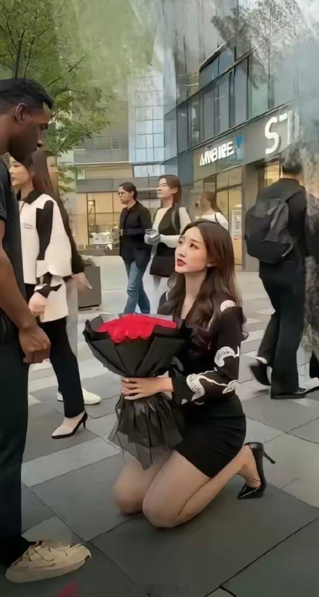 大姐你图啥啊​​​