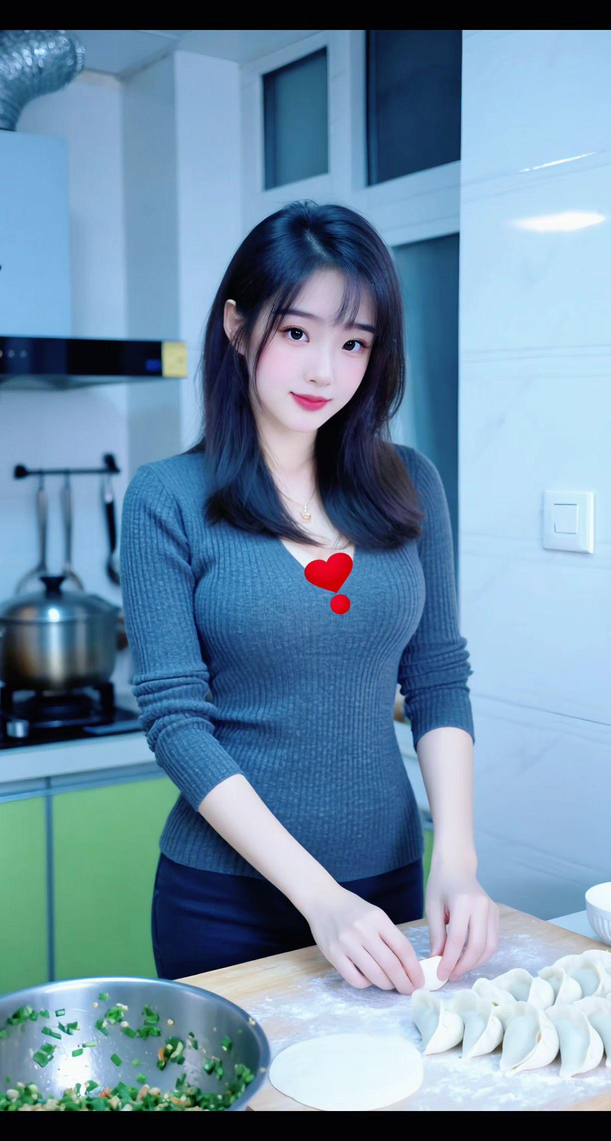 厨房写真擀饺子