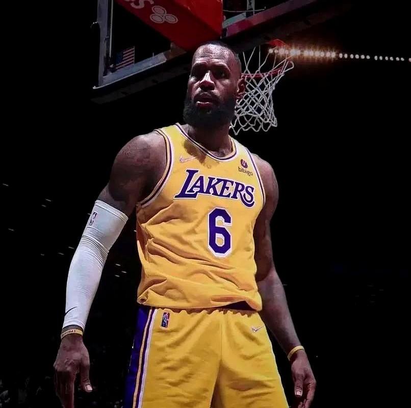 0号还在吵，威少真要被利拉德翻了？别急着下结论，先看清两人手里的牌。威少