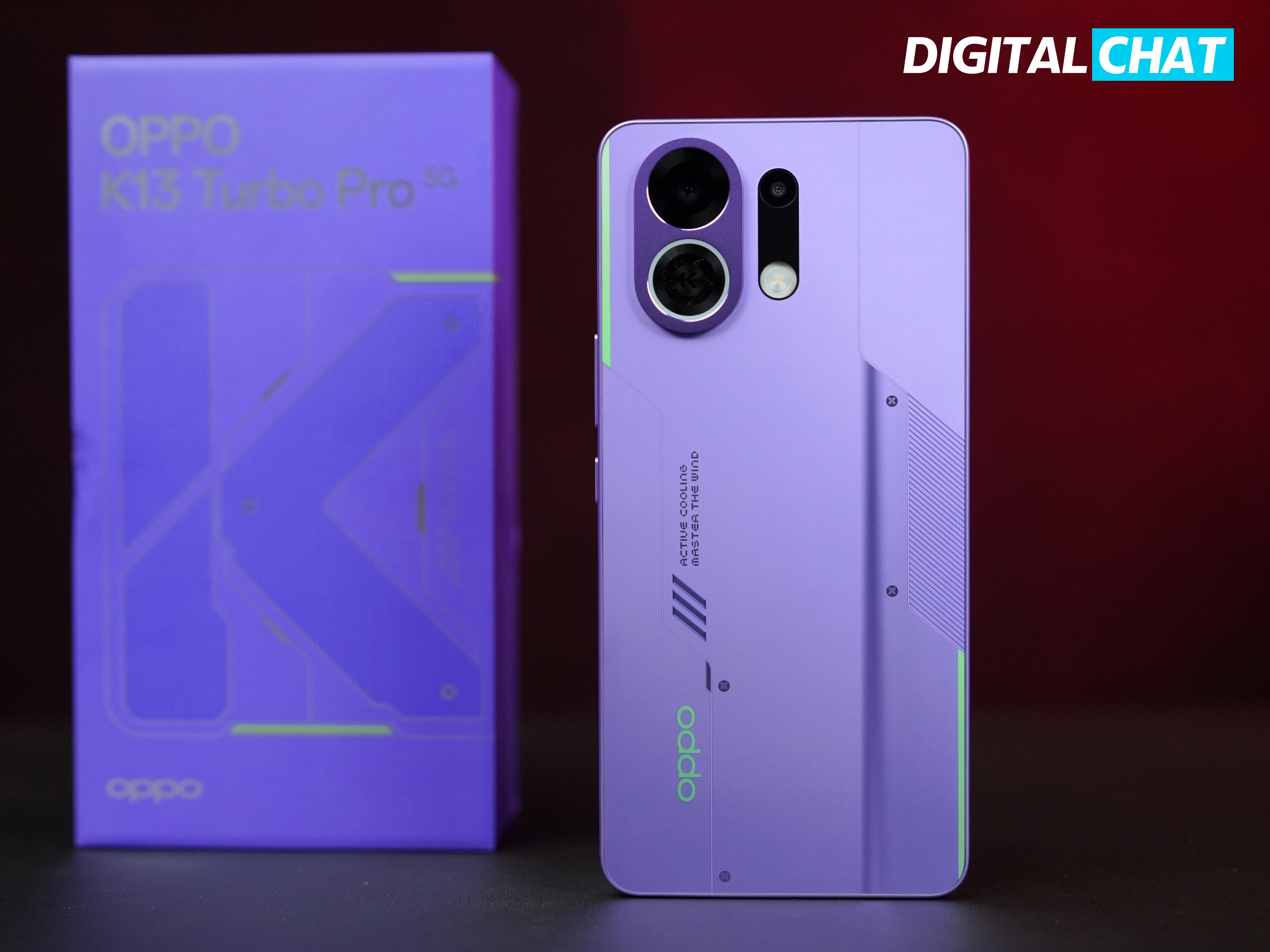 OPPOK13Turbo系列先给大家看看真机，紫色这款还挺好看，背面采用