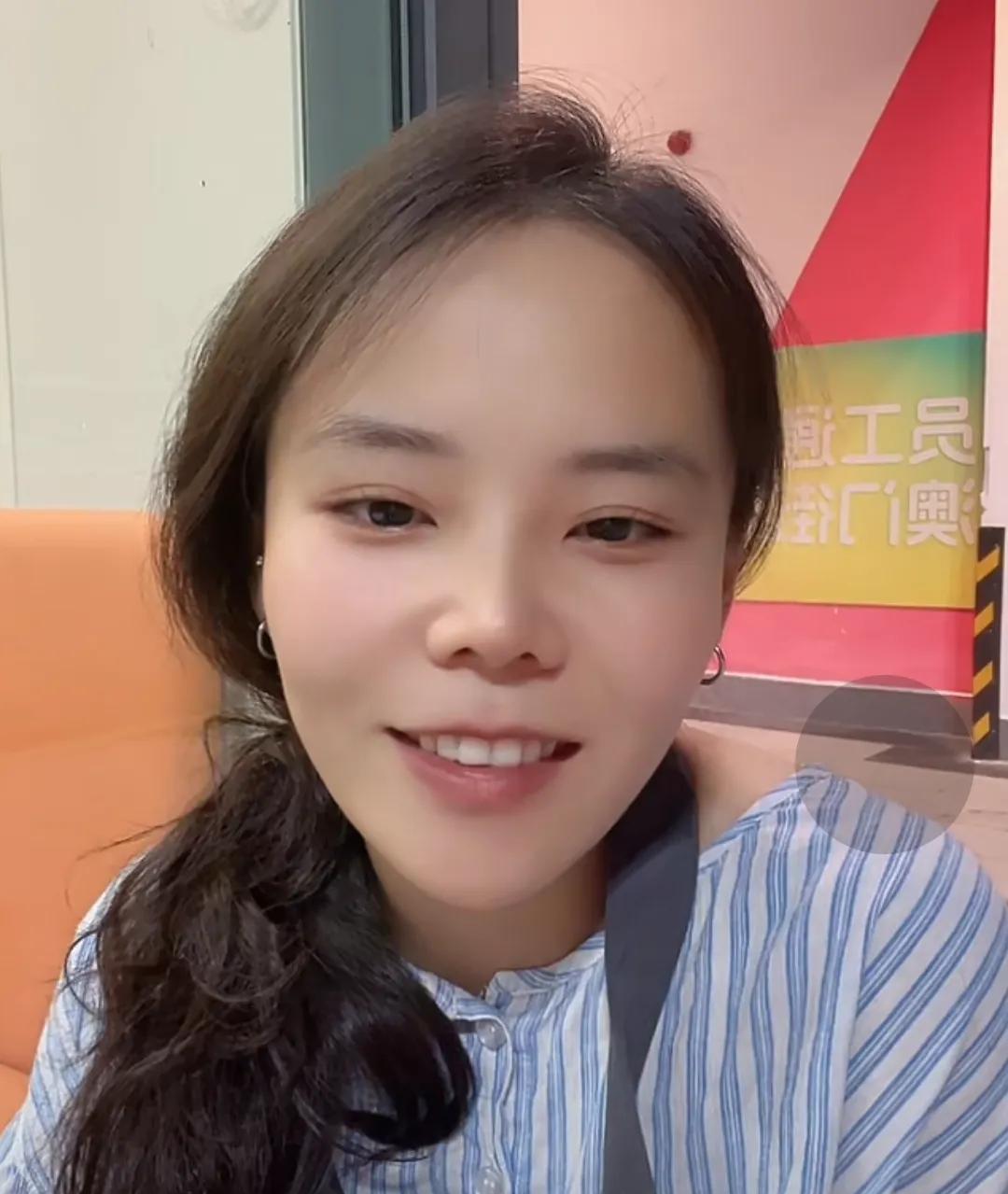 熊磊今天直播，筷子卖了100多单！小熊最近人气比较旺，但很多都是来看热闹的，