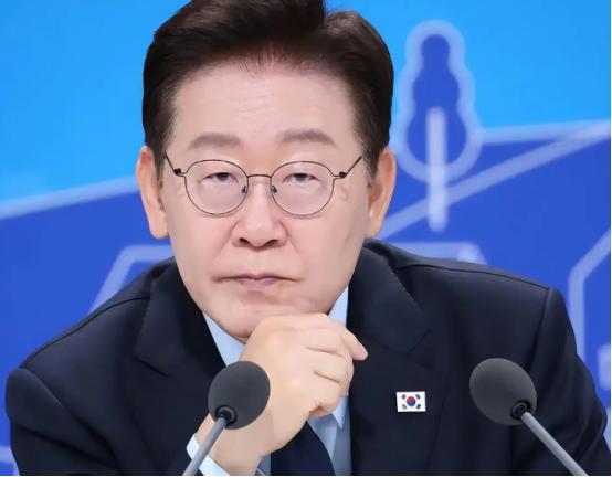 李在明把存在78年的韩国检察厅给端了！这哪是搞司法改革啊，分明是给自己的“后路”