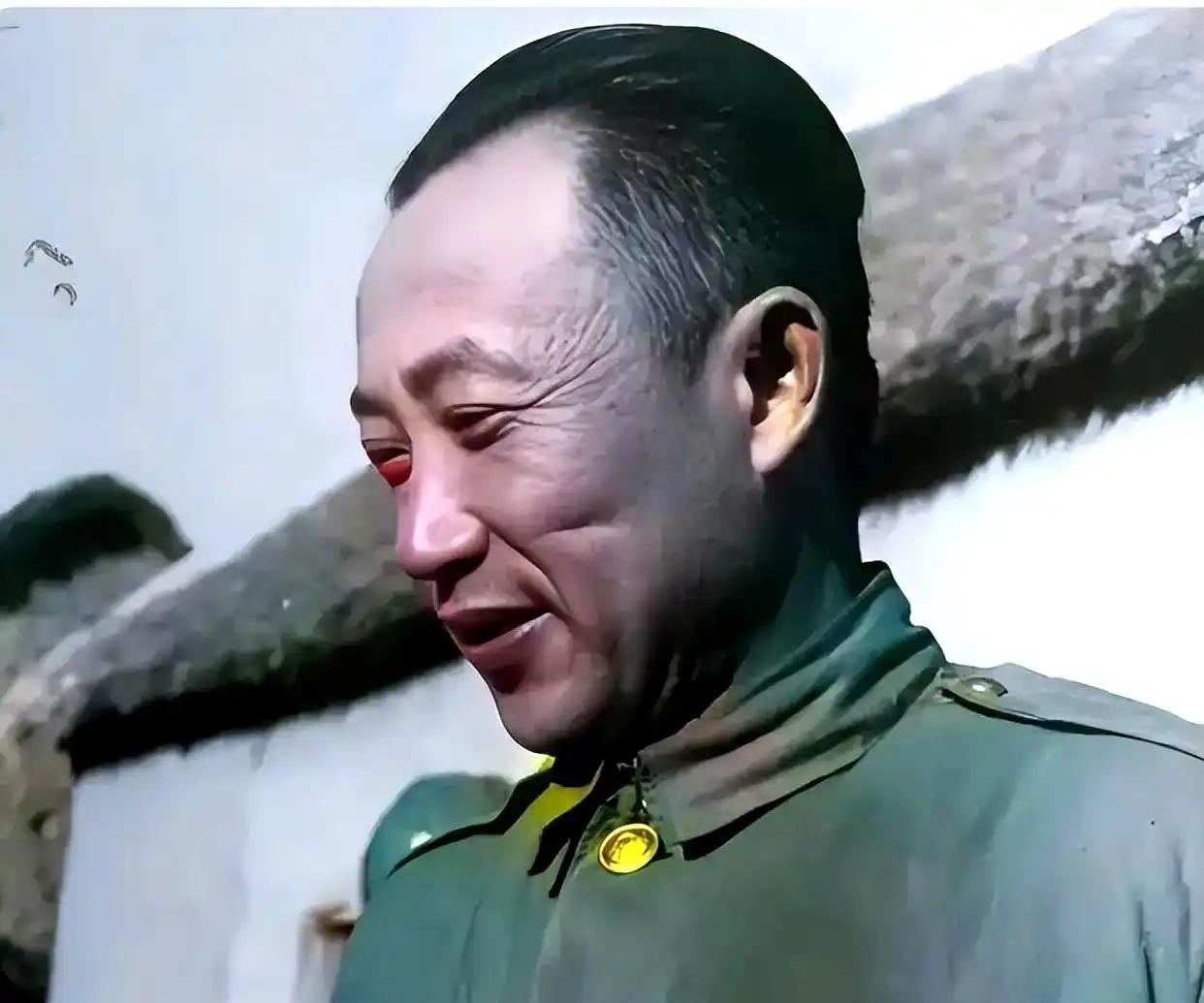 1949年，李弥等国民党军将领被卢汉扣押，妻子龙慧娱获悉这个情况后，赶忙找到汤尧