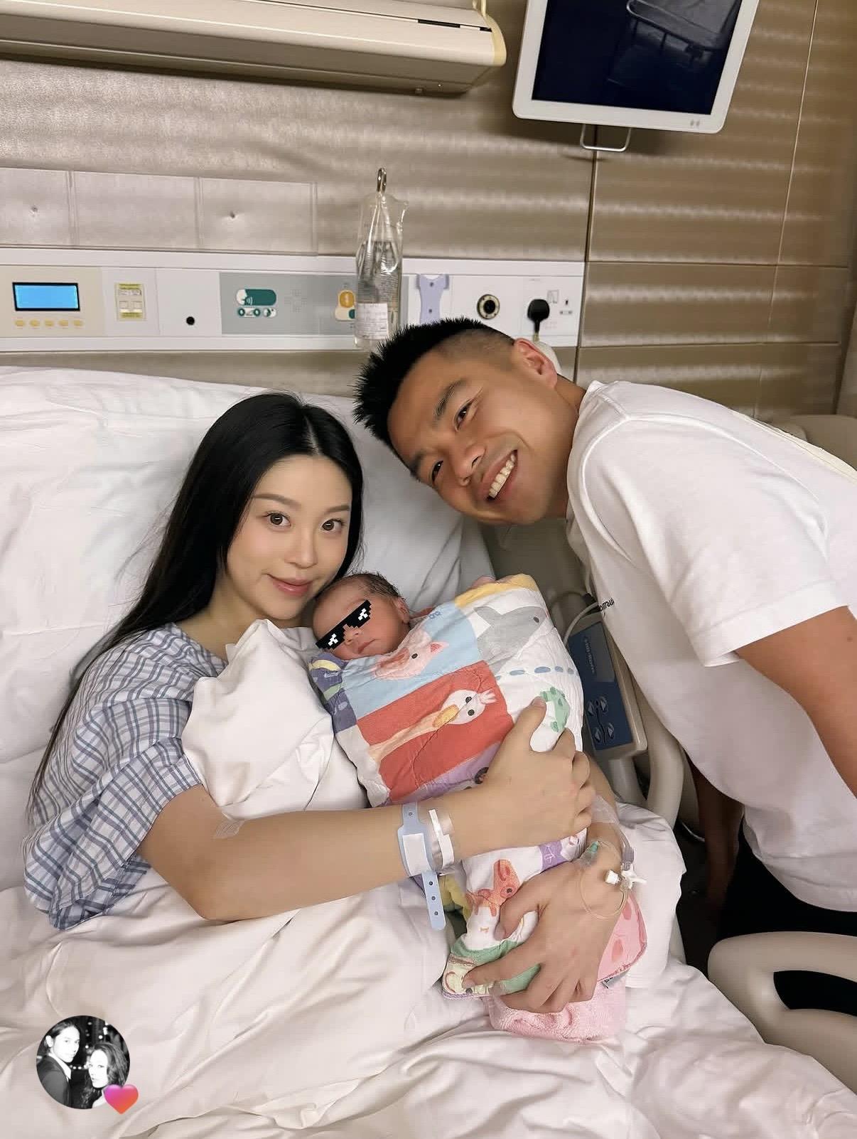 香港知名化妆品牌连锁店莎莎的太子爷郭浩泉在2022年娶了香港灯芯绒大王的女儿江钰