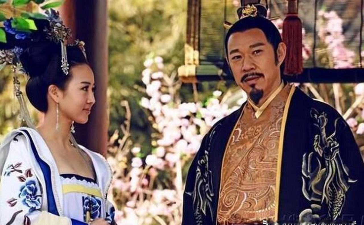 一天，李世民笑眯眯问妹夫薛万彻“听说你与公主结婚数月还未同房？”薛万彻说“公主嫌