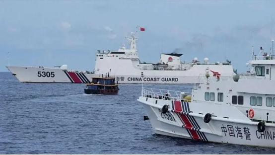 港媒最近发现了一个挺有意思的现象——解放军在台海周边的军机出动次数，突然降下来了