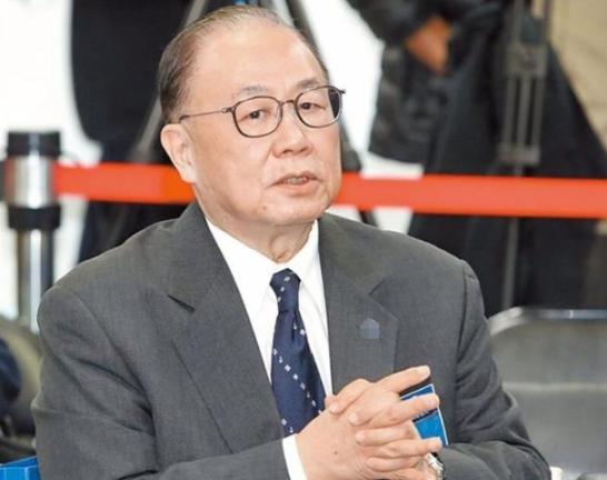 🌙台军前司令员陈永康直言，大陆很难用武力统一台湾！去年解放军在台海搞的演习，那