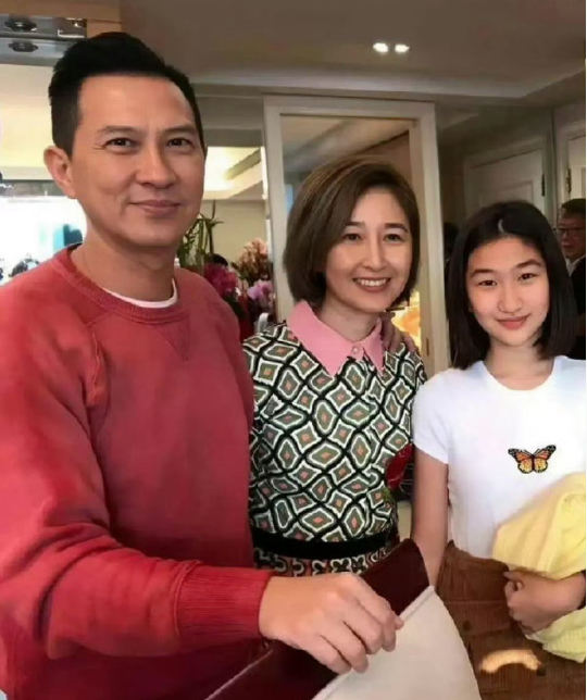 张家辉的女儿是一点都没浪费爸妈的基因​​​​
