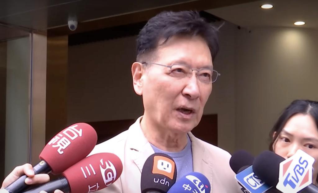 罢团呛不辩论是“孬种”赵少康冷回：要辩也是找赖清德罢免蓝委徐巧芯领衔人、联电