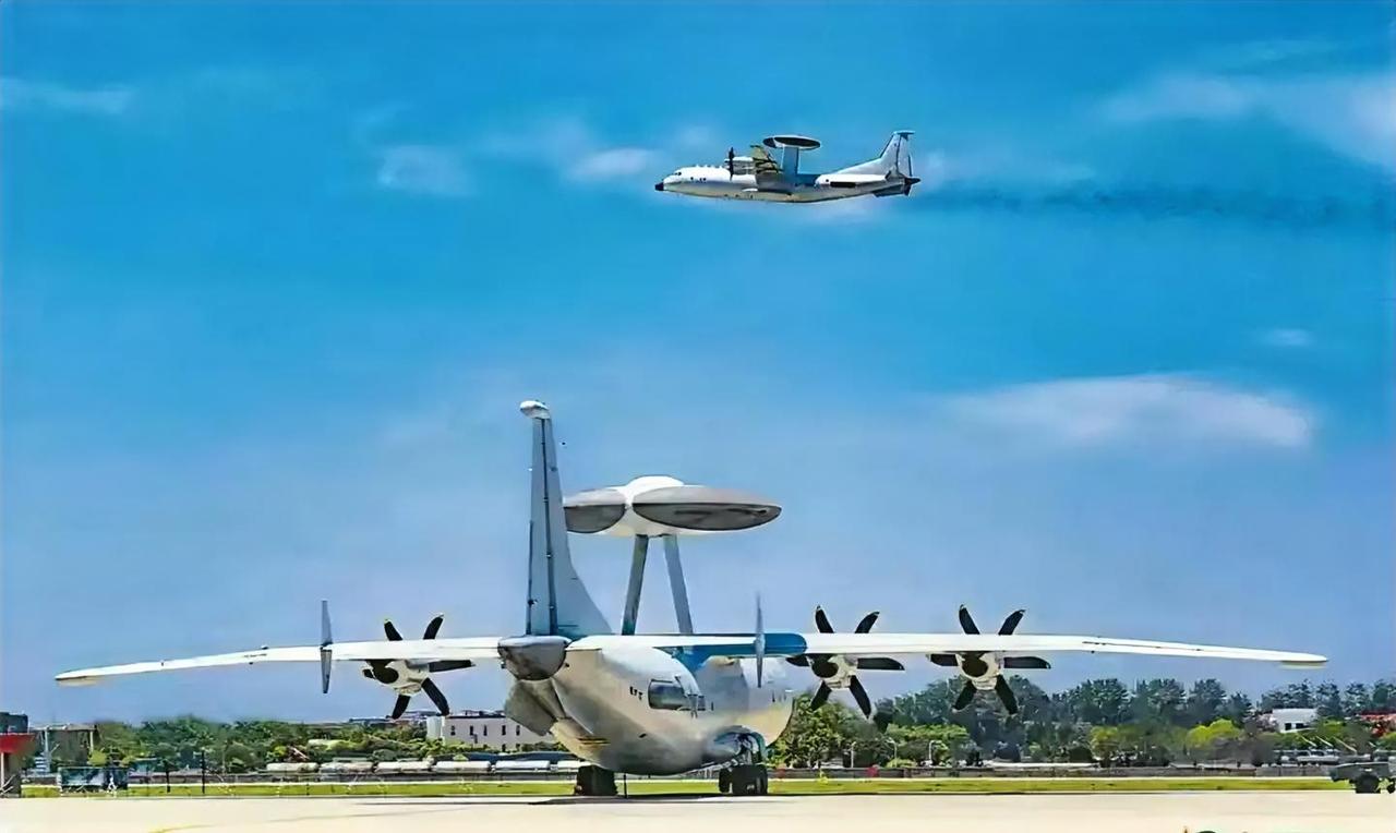 就在今天！解放军硬气回应挑衅！12月4日，《解放军报》头版重磅报道一场远海空