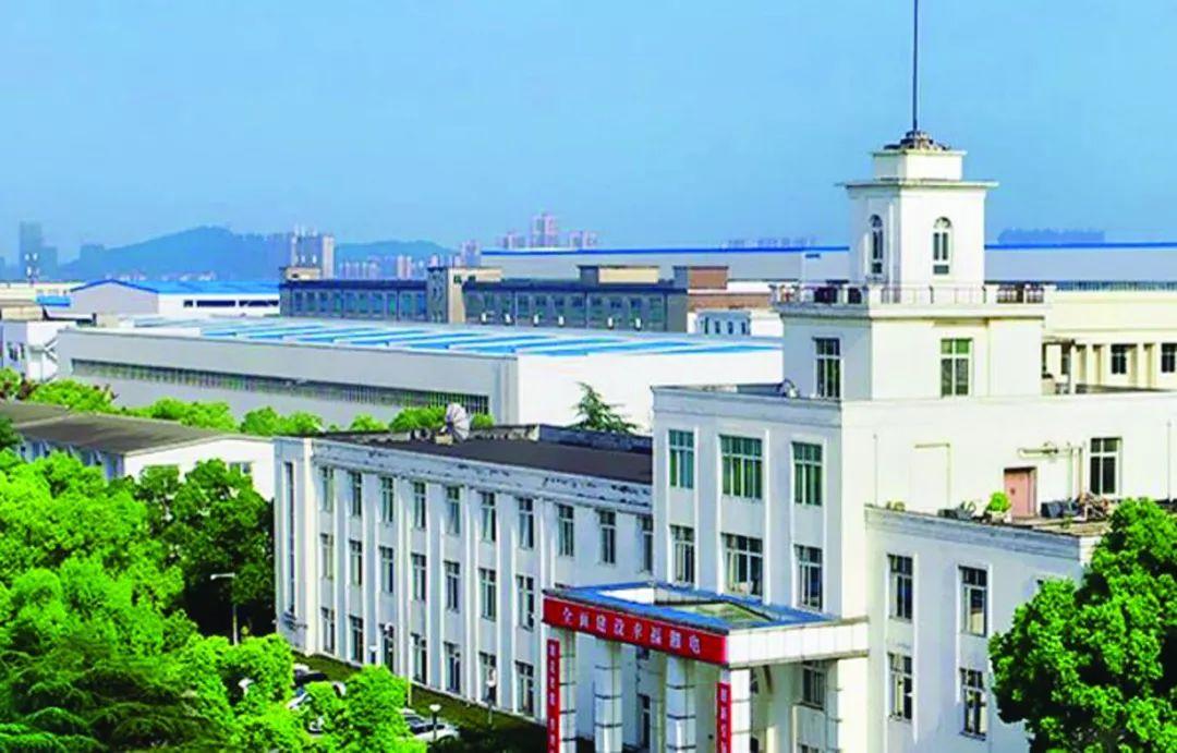 湘潭目前的强势企业放在全省属一流层次吗？湘潭的制造业已连续四年进入中国百强。