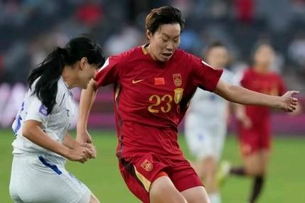 3-0！中国女足火力全开，轻松拿捏乌兹别克，这才是我们熟悉的铿锵玫瑰！女足