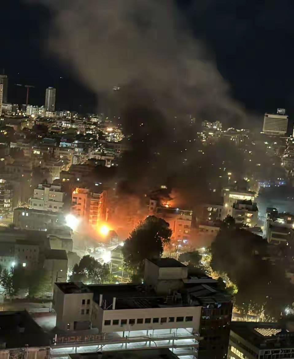 德黑兰时间3月1日，一则来自伊朗方面的重磅消息瞬间引爆了国际舆论场。伊朗伊斯兰