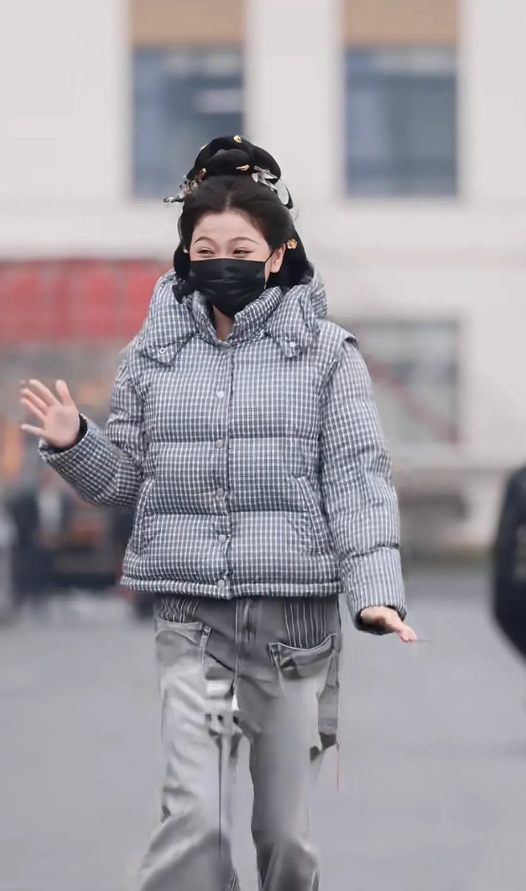 大家来猜猜这是谁？