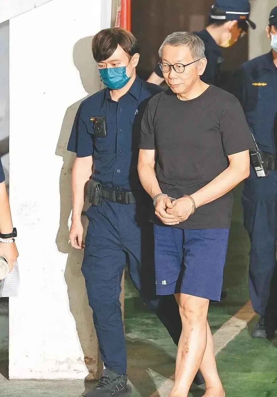 坏事有时会变好事。柯文哲身上的官司如果最后没有确凿证据证实其有罪，无论他是被无罪