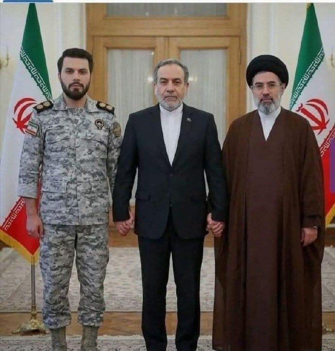 刚刚，莫杰塔巴·哈梅内伊对白宫的喊话，直接冲上了热搜。翻译过来，字字都充满火