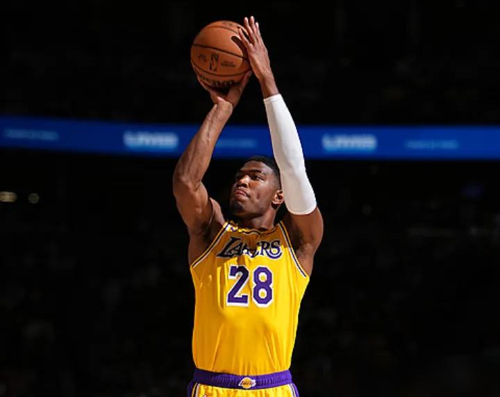 NBA更衣室的秘密：你以为是临场发挥，其实赛前看录像，就是要把你当成提款机打穿。
