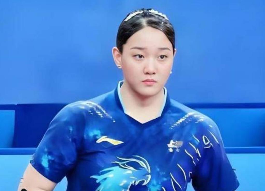 都说乒乓球现在没落了，其实根子出在陪练被挖走上。你想啊，主力再强也得靠陪练喂球磨