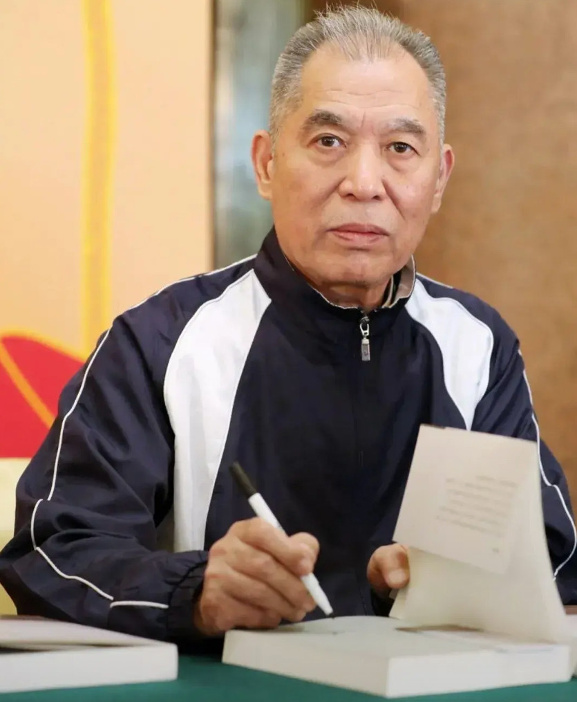 梁晓声比较犀利的一段话：“你没富过，就不知道富人有多现实；你没穷过，就不