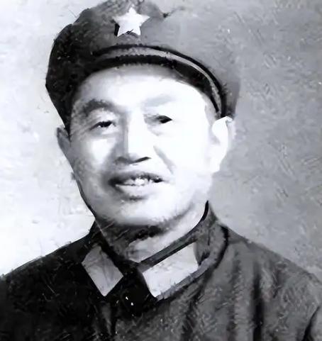 1942年，八路军活捉了日军中佐，刘伯承大喜过望，忙说要奖励这个战士，可当听说俘