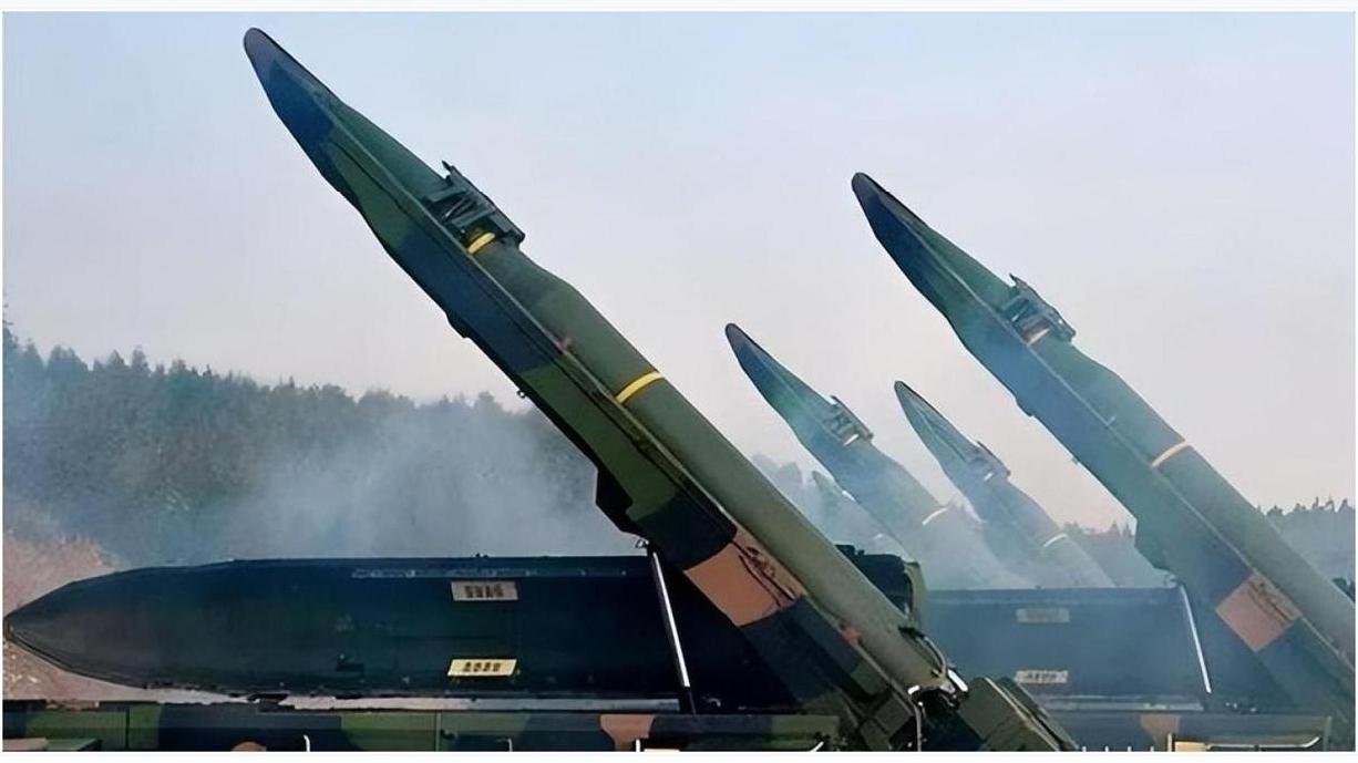 史诗级底气！10万+火箭弹储备，中国这手“稳棋”太提气！全网都在讨论的“单