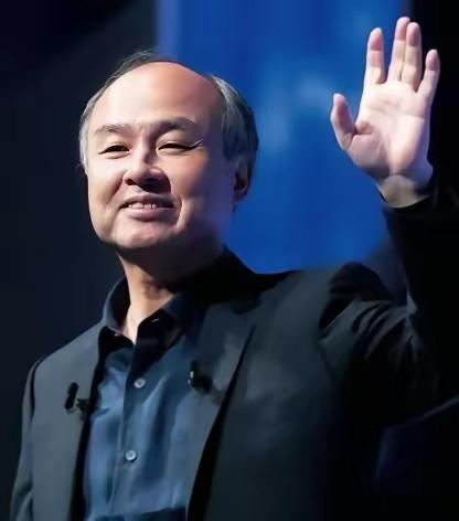 孙正义这波“高抛低吸”，把资本玩得明明白白！别骂他“跑路”，这根本是精准换道，看