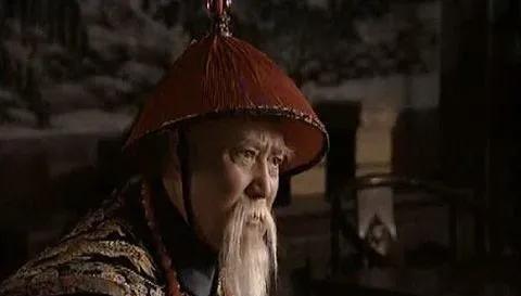 有人说：曾国藩两江总督，浑身是牛皮癣，天下名医排着队给他看牛皮癣，最后也没看好。