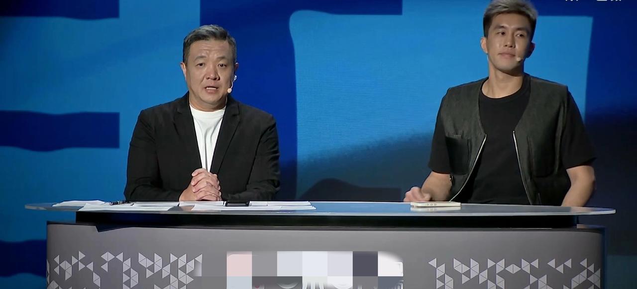 在全运会广东队与浙江队冠军赛以后，乄咕主持人问直播嘉宾郭艾伦：CBA新赛季每节如