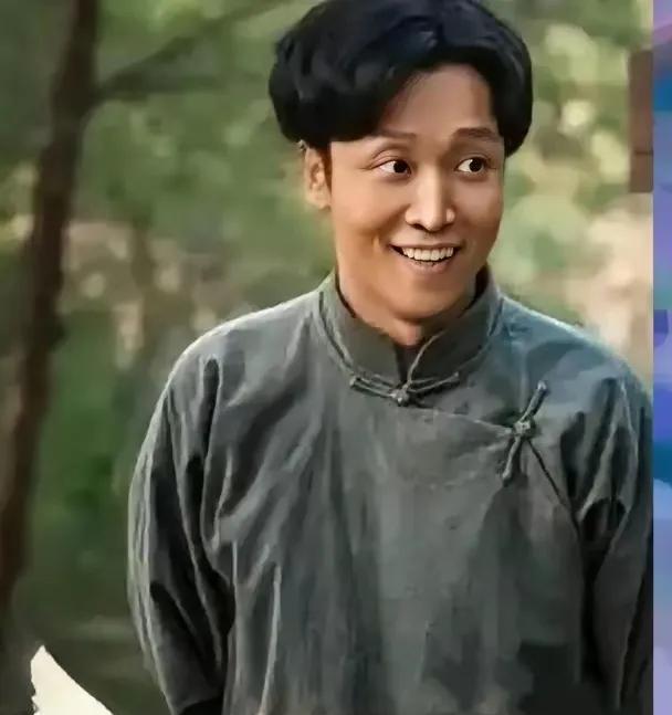 追剧《生万物》剧中的一个小配角郭贵耀，大伙都喊他