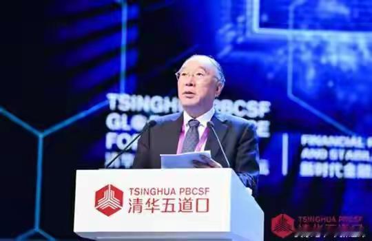 从前市长老黄，想到了前县委书记小陈，又从小陈想到了老黄听闻“浓眉大眼”的