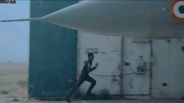 看印度空军“米格-29”战机如何紧急出动进行拦截作战。