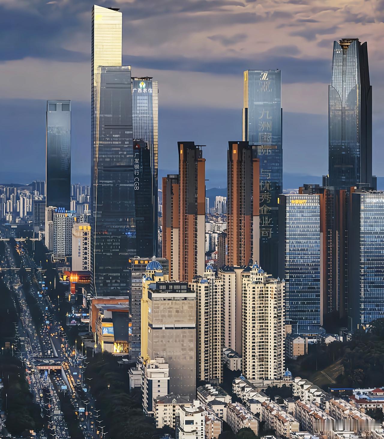 要说全国出行最便捷的城市在哪里？那肯定是非南宁莫属了。在新一期的城市出行便捷度