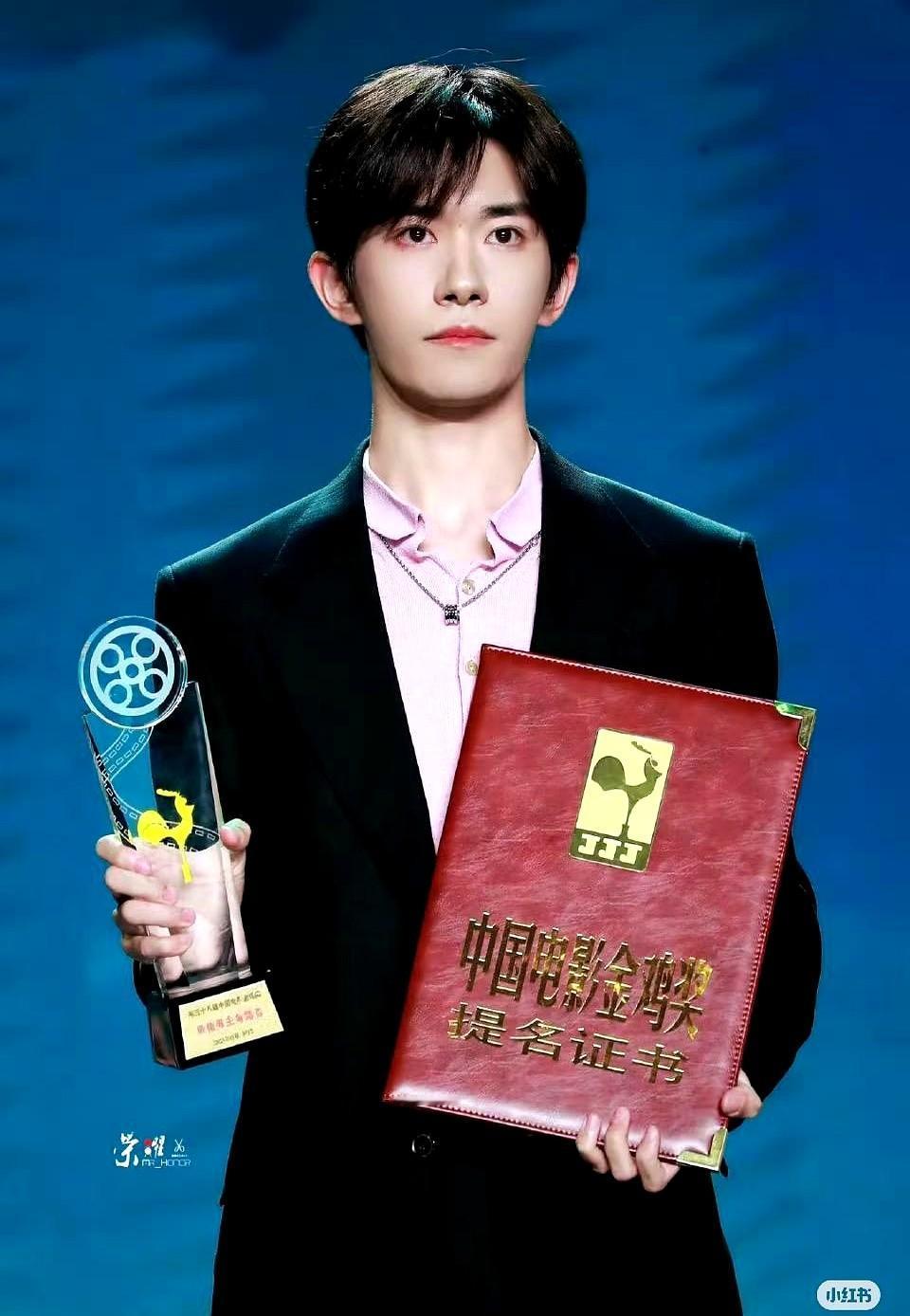 大家都不用羡慕易烊千玺了，因为所有演员都不可能像他那样，在24岁的年纪，完全能够