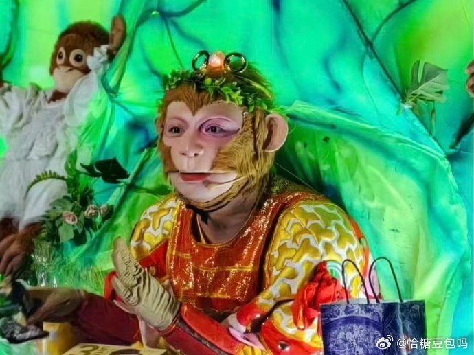 刘涛鼓励雪饼猴刘涛梦中情师的含金量还在上升刘涛的知遇之恩对雪饼猴来说太珍贵，一直