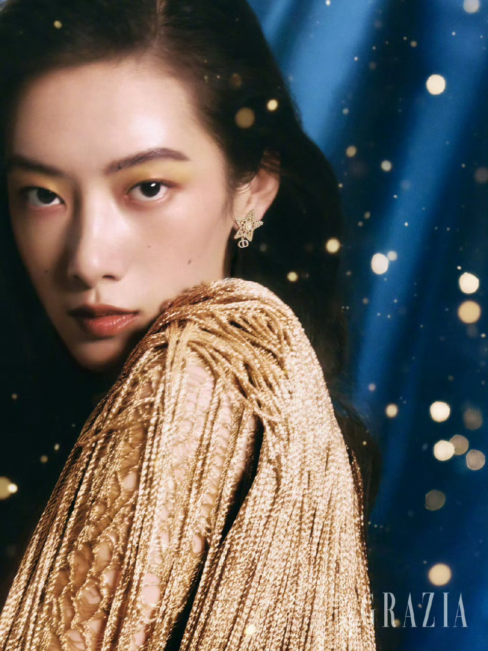 项偞婧红秀封面大片摄影：MarioWang