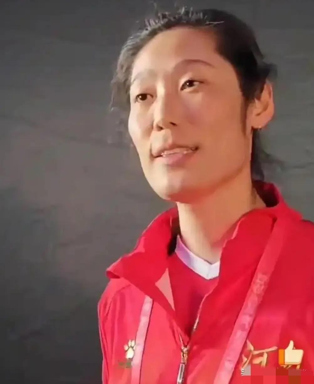 朱婷拼尽全力拿下近40分，赛后却遭遇如此无礼对待，实在令人愤慨！记者本该客观记录