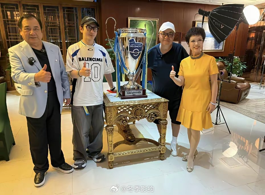 李晓华真是大气！花费近1600万为足球小将办庆功宴。第一部分：晚宴+差旅落地开销