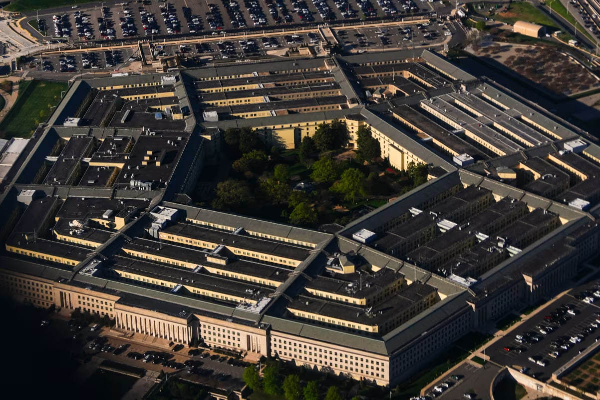 CNN：尽管经过数周的美军空袭，美国情报机构认为这次轰炸行动未能迫使伊朗进行谈判
