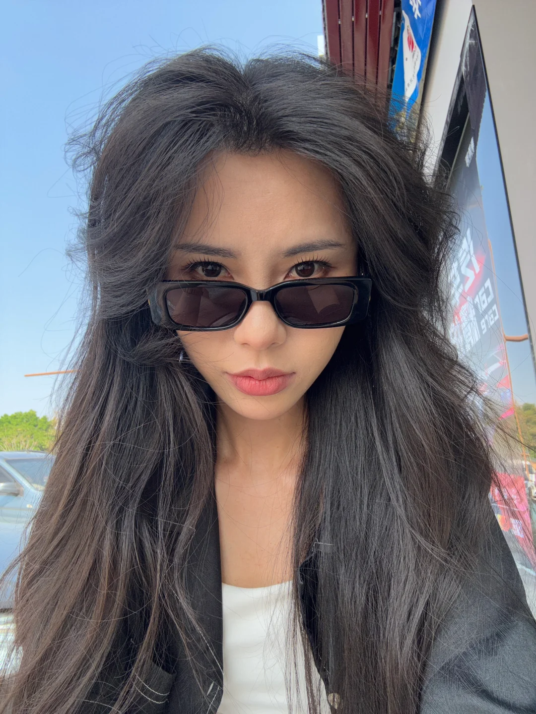 种的头发长长了