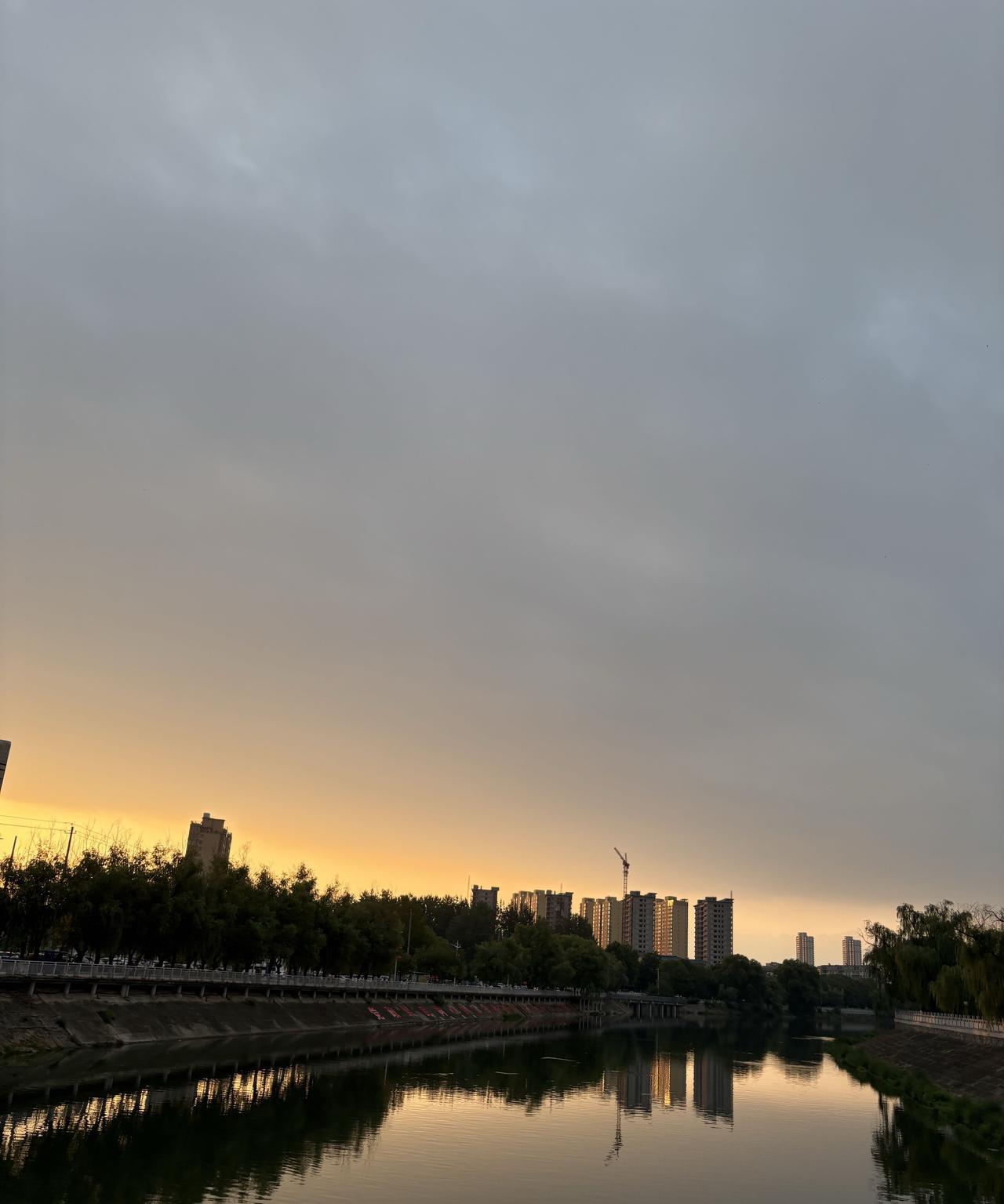 发现没，在单位，要想把工作做好，不仅需要勤奋，更要努力提高自己的思考和觉