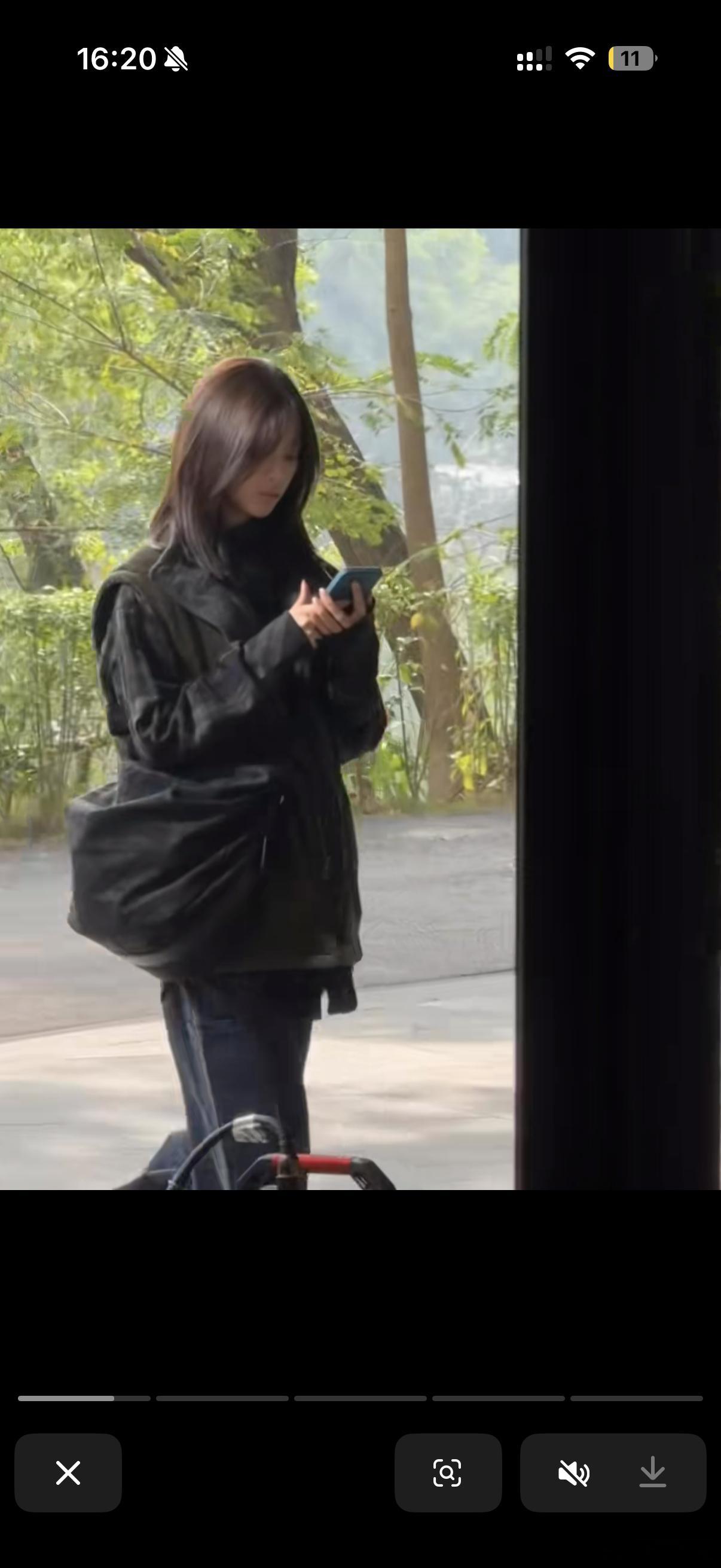 杨超越锁骨发我说怎么没在尖叫之夜看到杨超越原来她在珠海拍戏吖