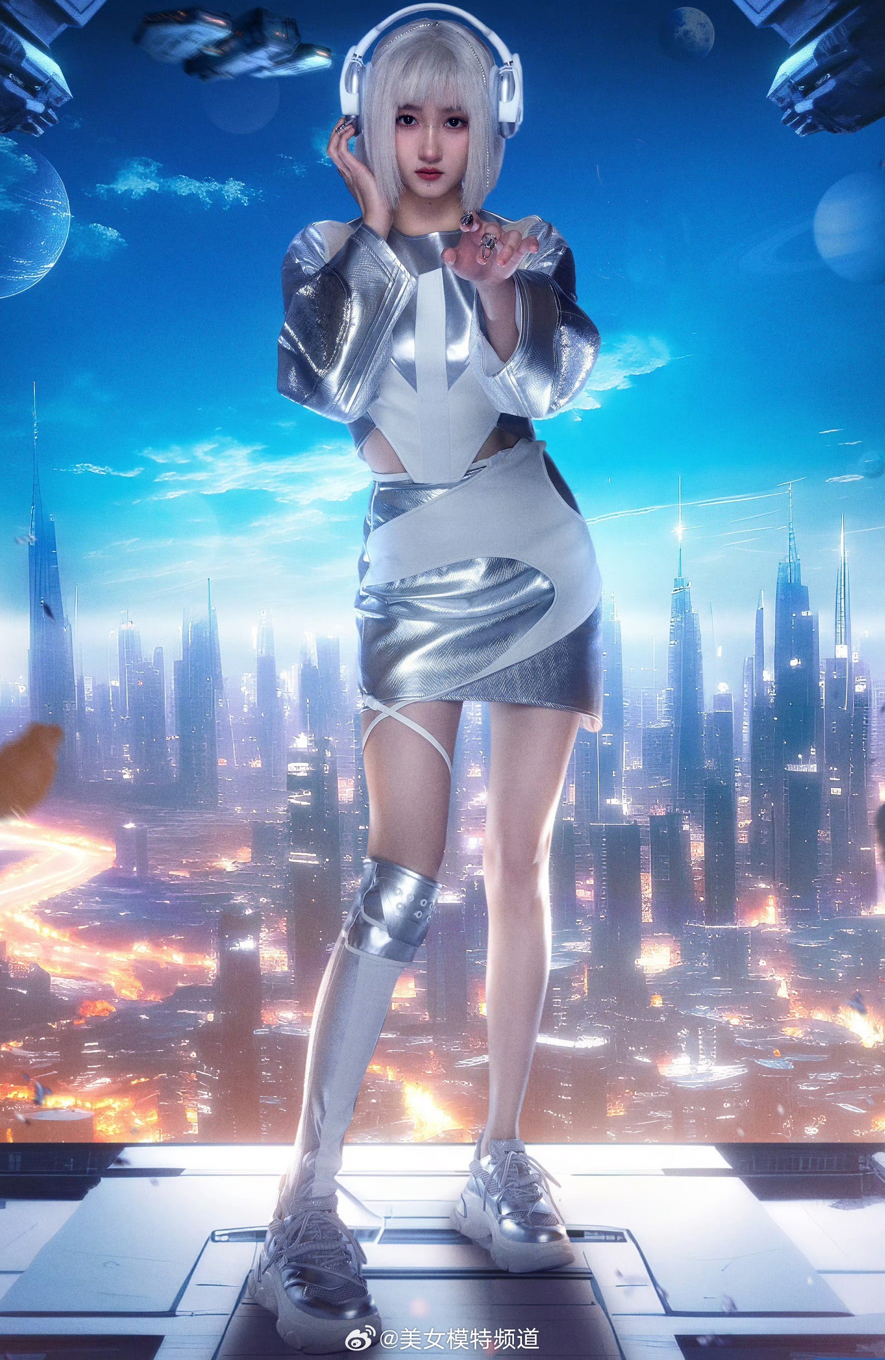 关晓彤机械姬妆大片