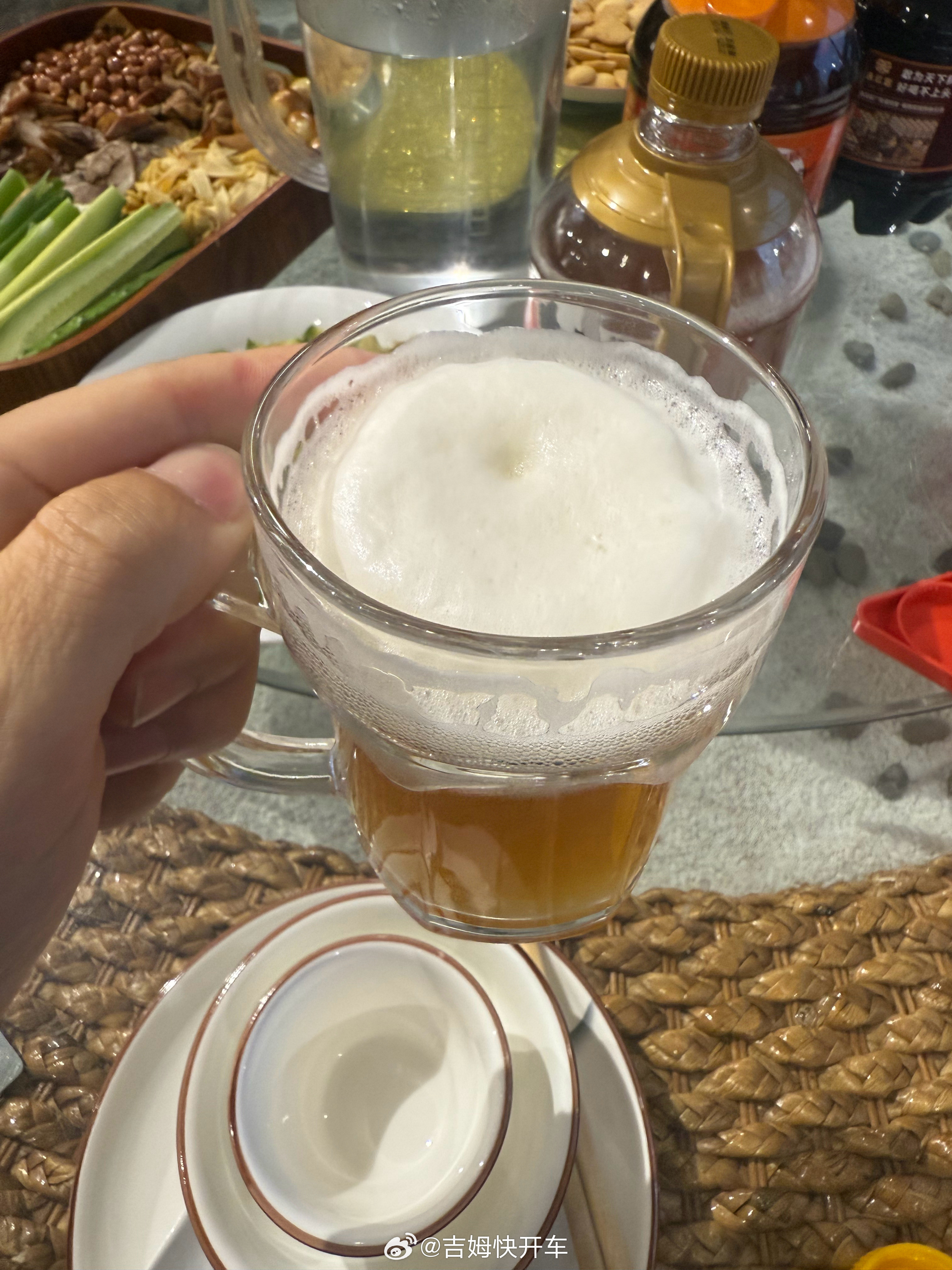 有啤酒，二厂门口直接炫，青岛这趟就完整了青岛​​​